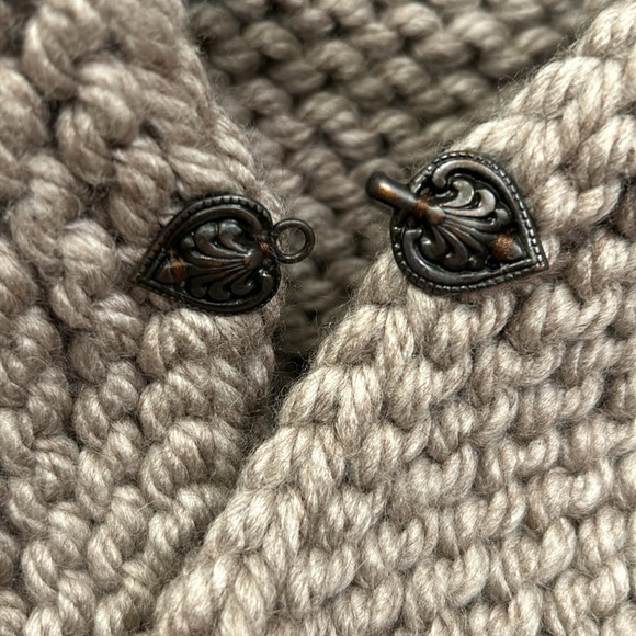 Handmade Outlander Shawl - One Size - Picture 3 of 4